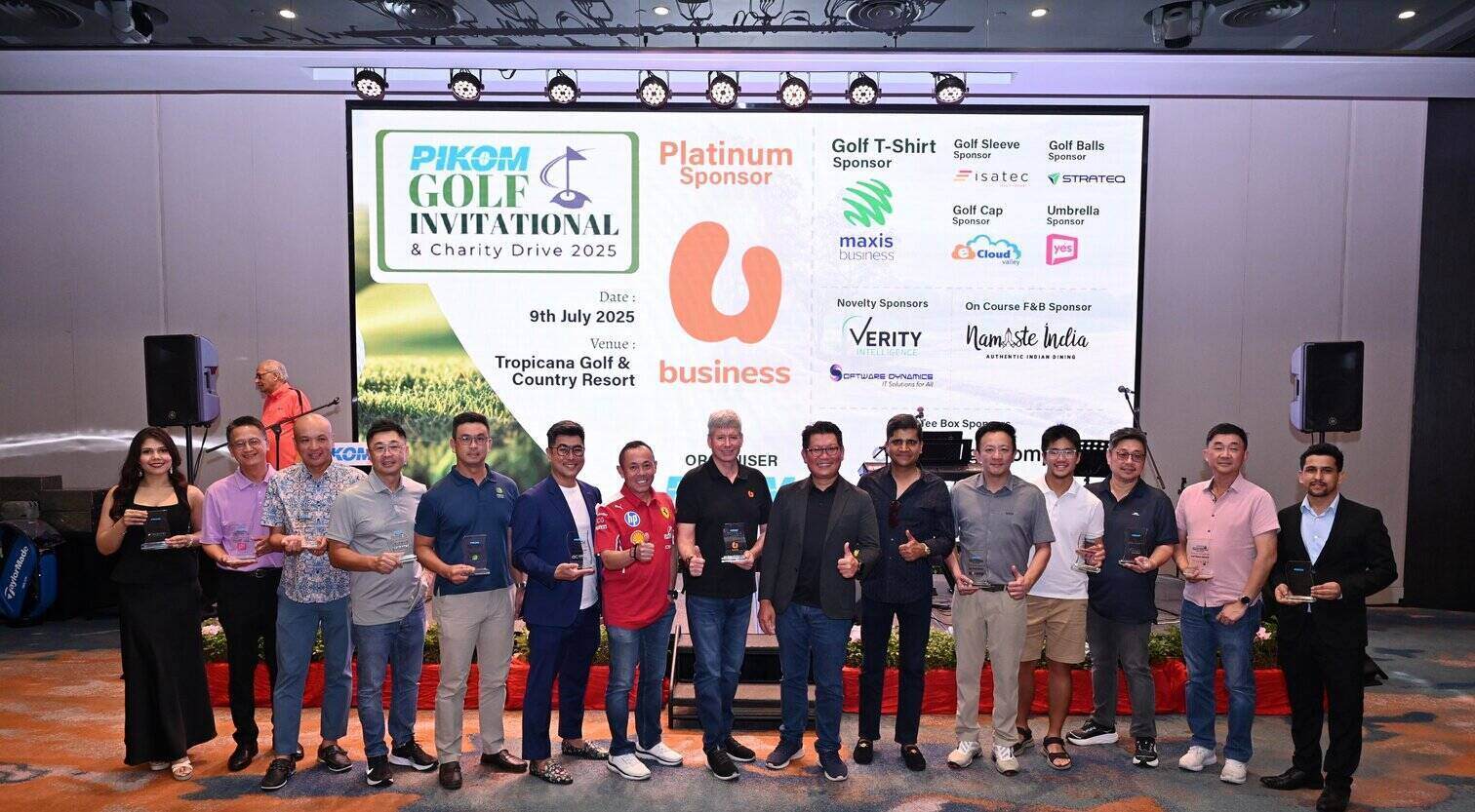 PIKOM Chairman with all the partners supporting the event