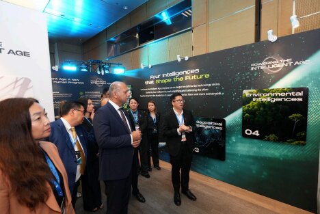 YB Gobind Singh Deo, Menteri Digital, semasa lawatan beliau di sidang kemuncak