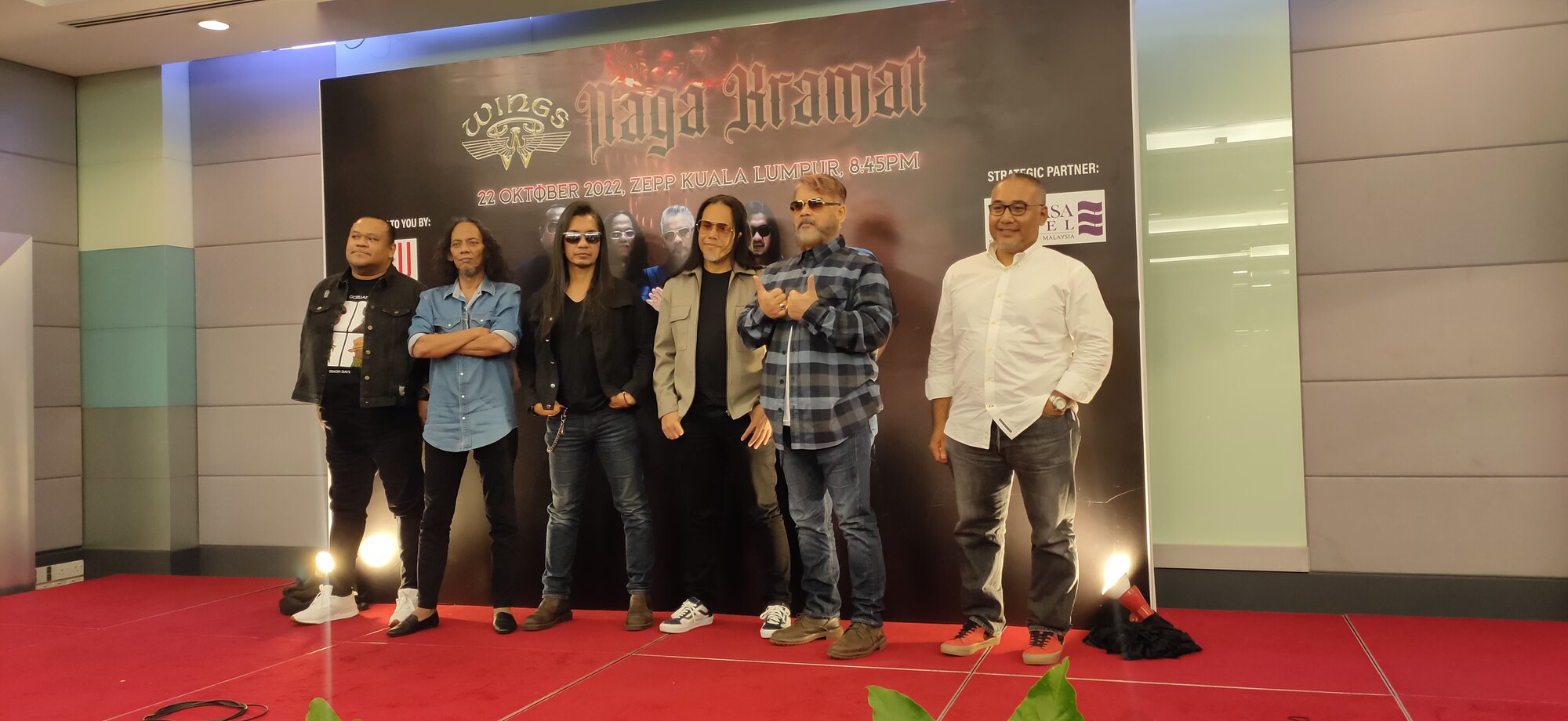 Konsert tetap berjalan seperti biasa